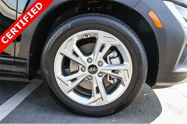 $19498 : Hyundai KONA 2023 AWD SEL 4d image 9