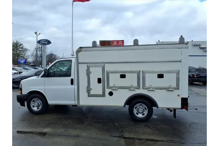 $12988 : Chevrolet Express 2018 3500 image 6