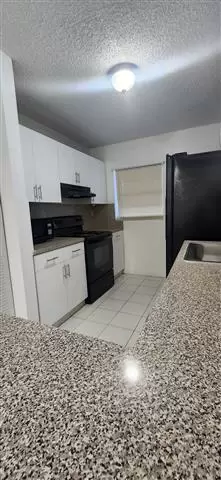 $2400 : Kendall first Floor For Rent image 8