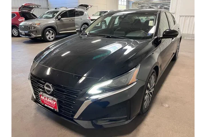 $17960 : Nissan Altima 2023 2.5 SV 4d image 7