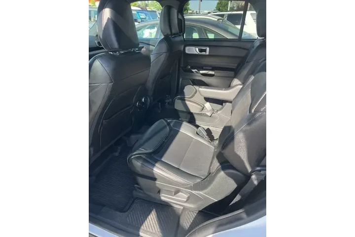 $35988 : Ford Explorer 2022 AWD ST 4d image 7
