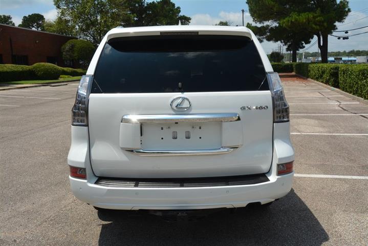 2017 GX 460 Premium image 8