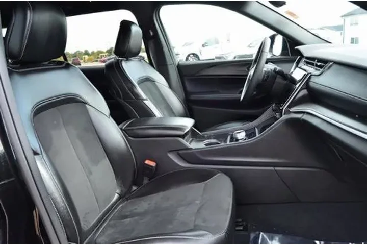 $31333 : Jeep Grand Cherokee L 2024 4 image 9