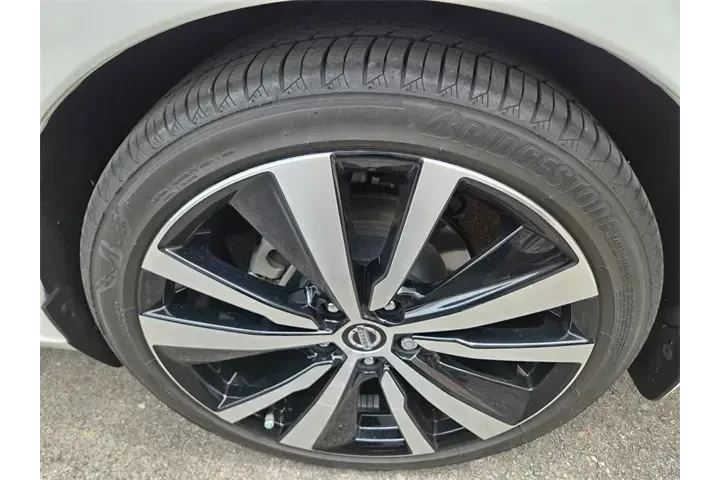 $21988 : Nissan Altima 2022 2.5 SR 4d image 6