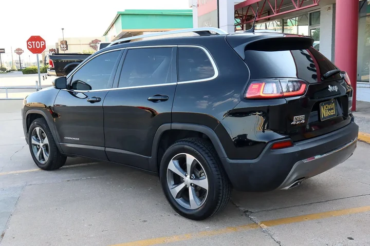 $16949 : 2019 Cherokee Limited image 6