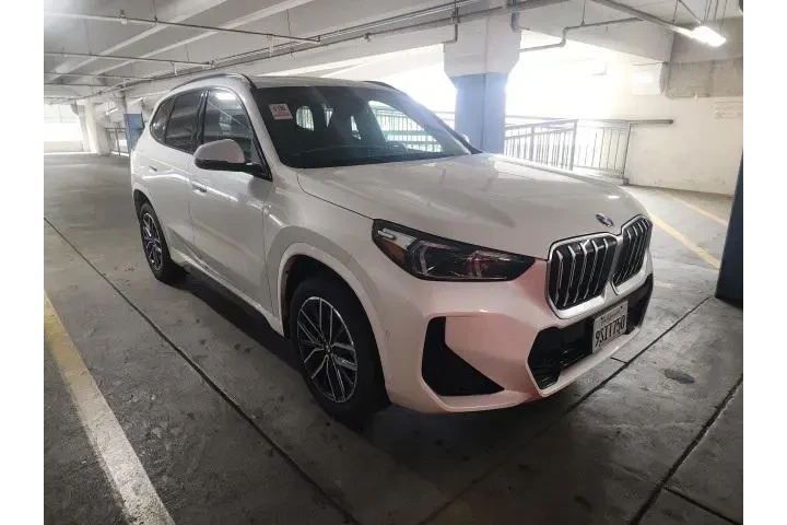 $39900 : BMW X1 2025 AWD xDrive28i 4d image 1