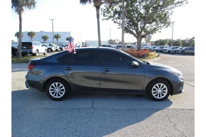 $18995 : Kia Forte 2023 LX 4dr Sedan image 8