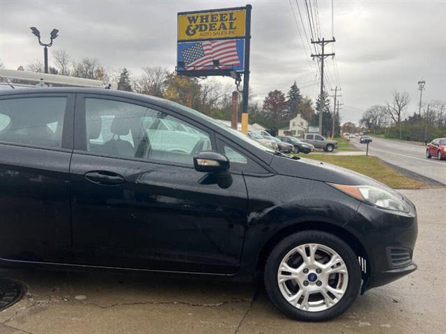 $4995 : 2016 Fiesta SE image 4