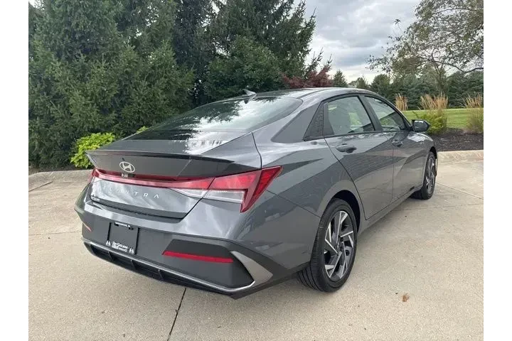 $25165 : Hyundai ELANTRA 2025 SEL Spo image 4