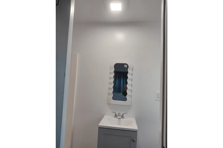 $900 : Teresa Calderon image 3