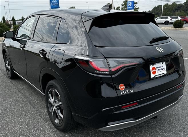 $26898 : PRE-OWNED 2023 HONDA HR-V EX-L image 3