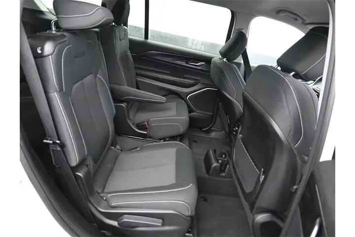 $25733 : Jeep Grand Cherokee L 2022 4 image 8