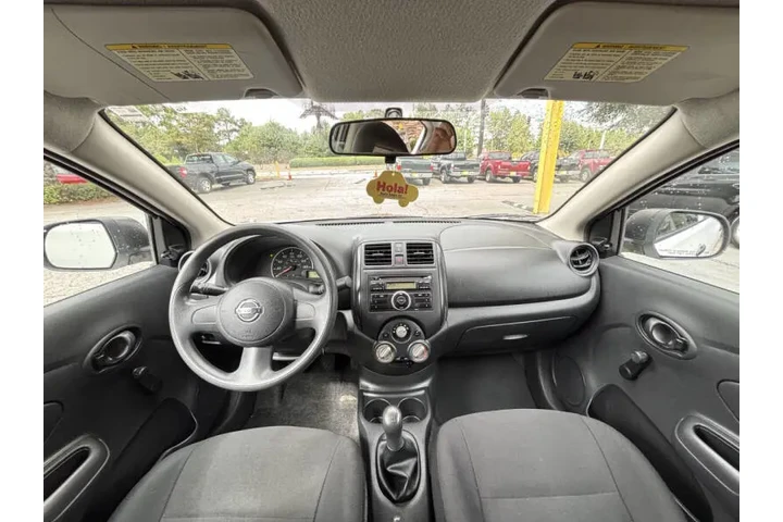 2012 Versa 1.6 SV image 5