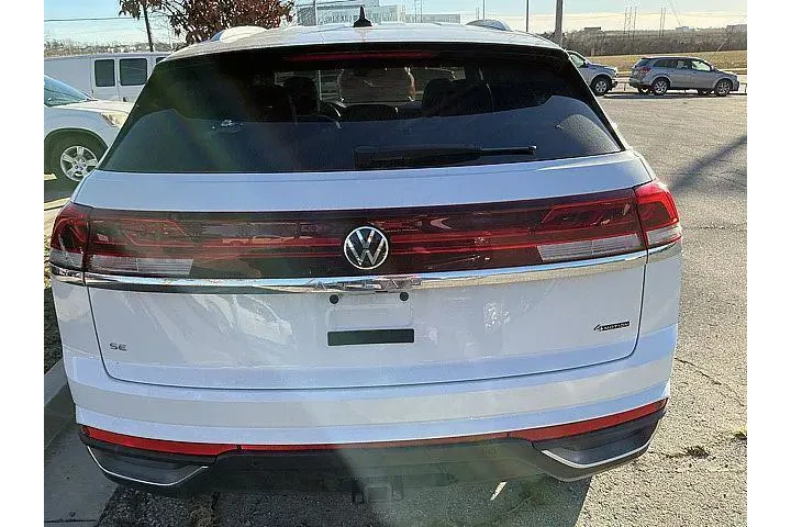 $31988 : Volkswagen Atlas Cross Sport image 9