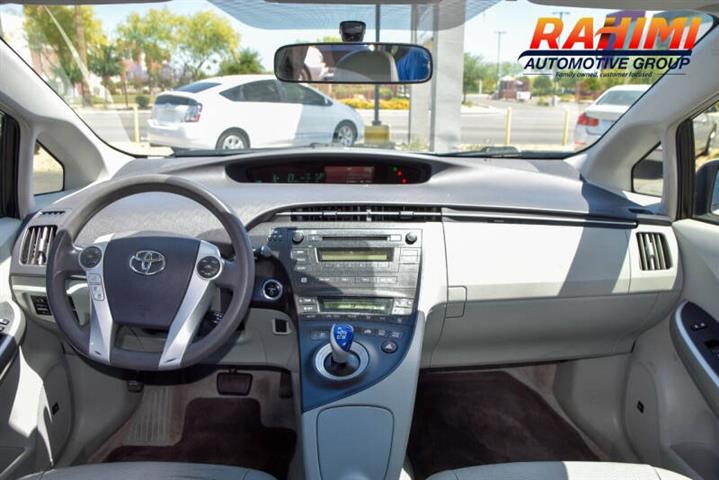 $7997 : 2010 Prius II image 10