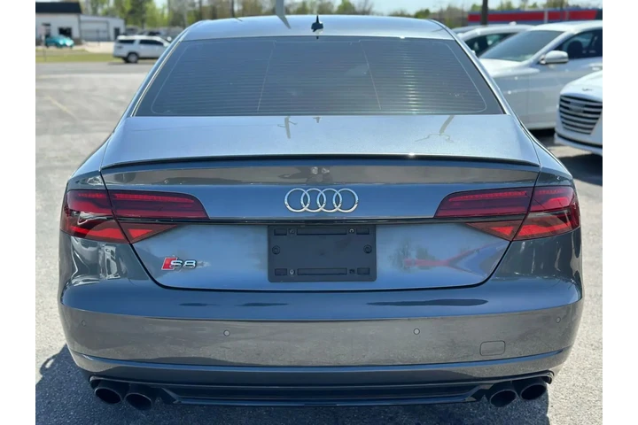 2016 AUDI S8 PLUS SEDAN 4D image 10