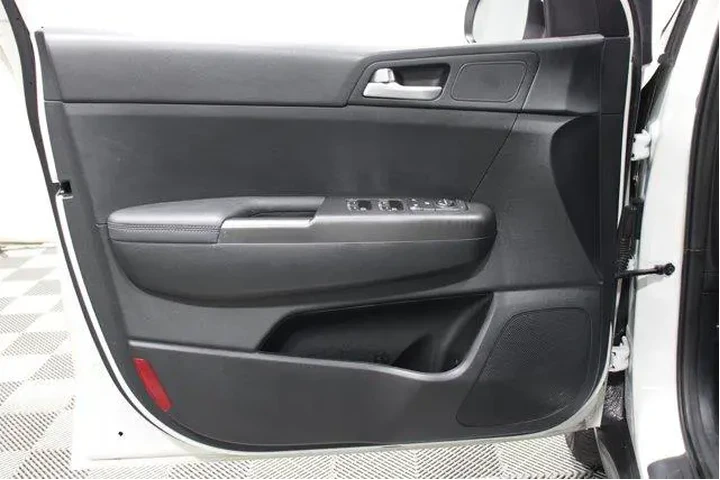 $16925 : Kia Sportage 2022 LX 4dr SUV image 6