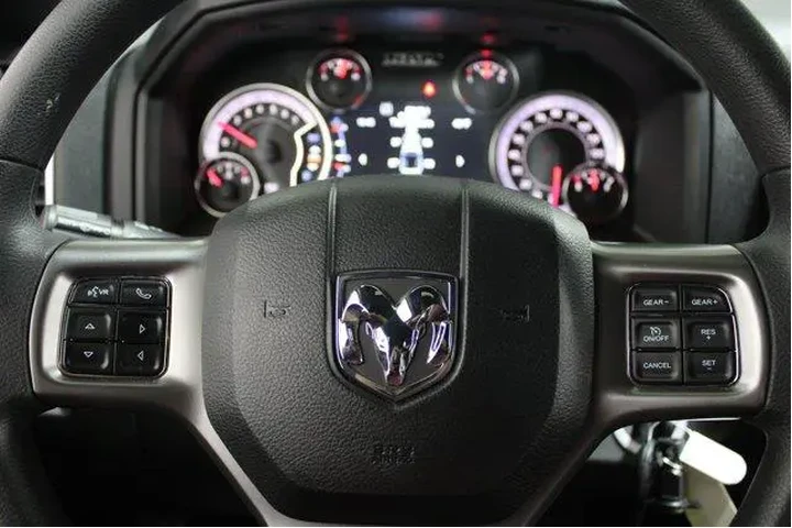 $38971 : Ram 1500 Classic 2024 4x2 Wa image 7