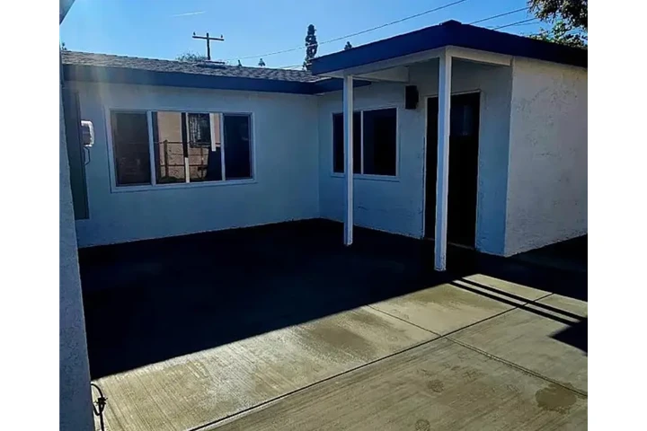 $2100 : *IMMEDIATE OCCUPANCY* image 1