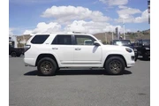 $30450 : Toyota 4Runner 2016 4x4 SR5 thumbnail