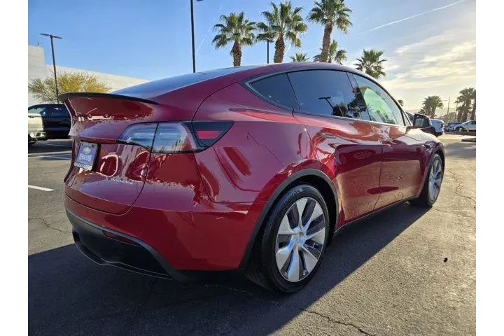 $34991 : Tesla Model Y 2021 AWD Long image 6