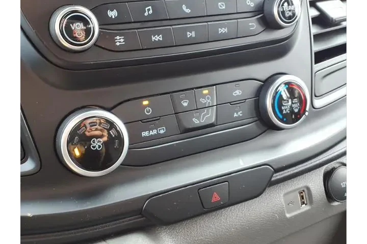 $32984 : Ford Transit 2023 250 3dr SW image 7