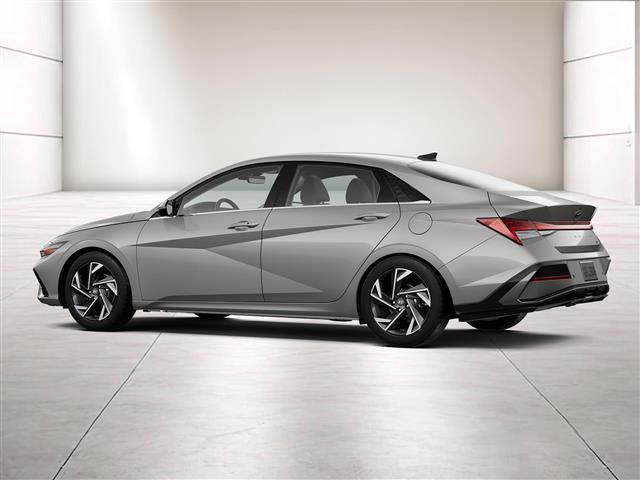$28560 : New  Hyundai ELANTRA Limited image 4
