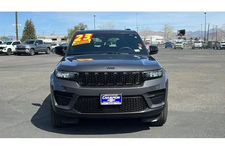 $39984 : Jeep Grand Cherokee 2023 4x4 image 2