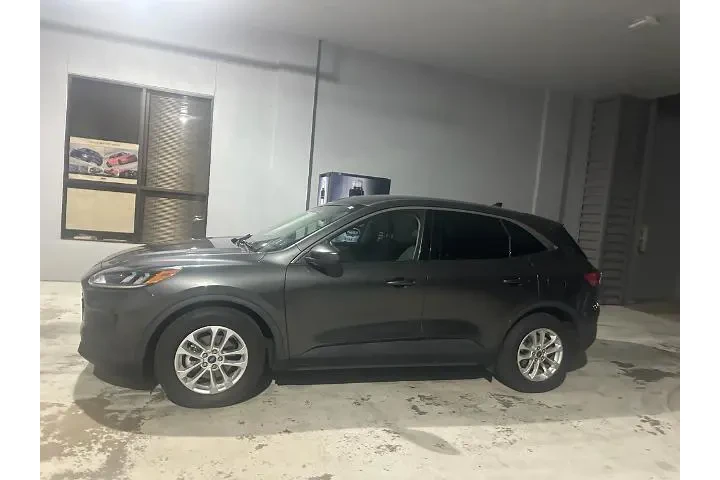 $12390 : Ford Escape 2020 SE 4dr SUV image 2