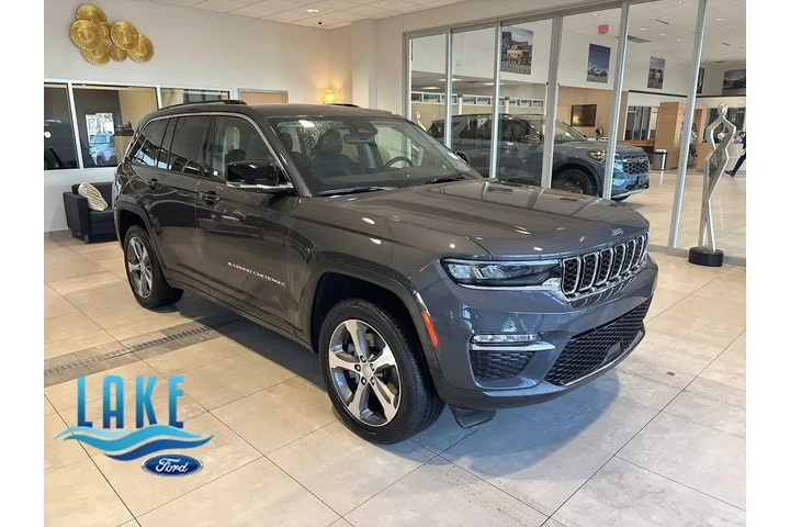 $26988 : Jeep Grand Cherokee 2022 4x4 image 1