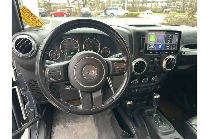 $18000 : Jeep Wrangler 2017 4x4 Sahar image 2