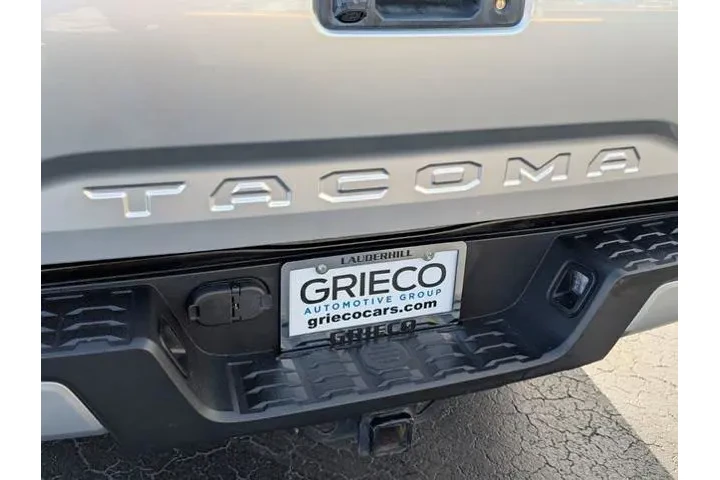 $26997 : Toyota Tacoma 2022 4x2 TRD O image 10