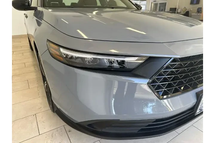 $25985 : Honda Accord Hybrid 2023 Spo image 9