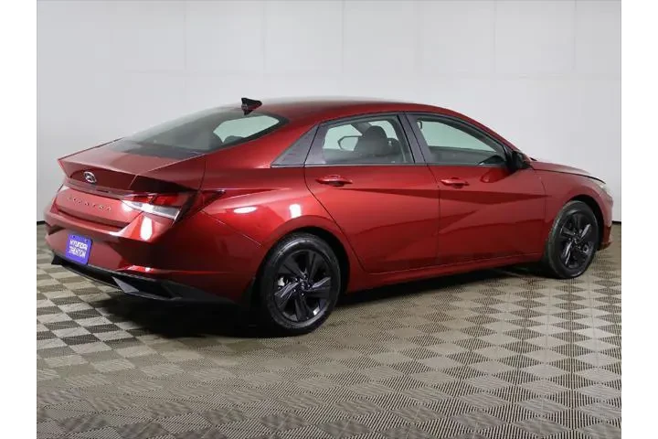 $19199 : Hyundai ELANTRA 2023 SEL 4dr image 9