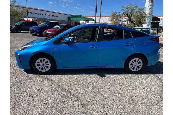$19833 : Toyota Prius 2022 Nightshade image 4