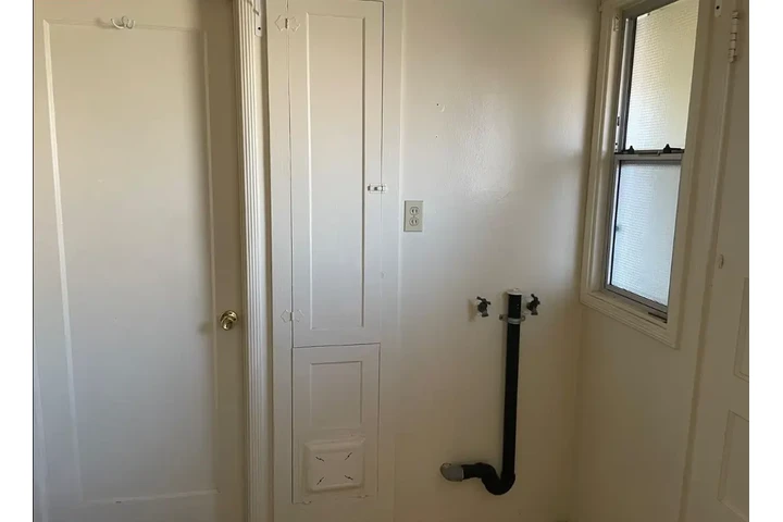 $1100 : Increíble valor en Yorba Linda image 6