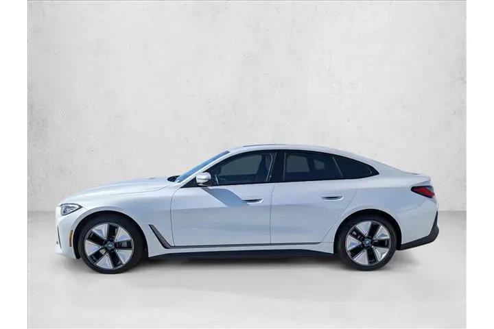 $30973 : BMW i4 2023 eDrive35 Gran Co image 9
