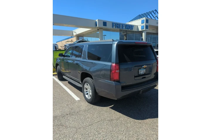 $28998 : Chevrolet Suburban 2020 4x4 image 4