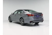 $21998 : Nissan Altima 2022 2.0 SR 4d thumbnail