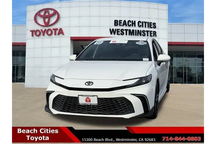 $27972 : Toyota Camry 2025 SE 4dr Sed image 5