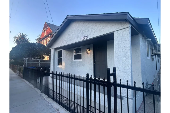 $2950 : Se Renta Casa 2H DTLA 90015 image 8