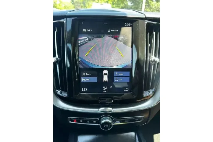 $18995 : 2019 XC60 image 2