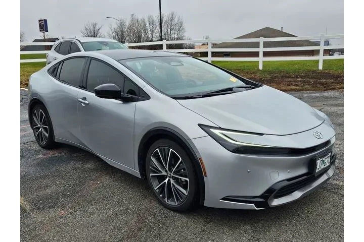 $27500 : Toyota Prius 2023 Limited 4d image 1