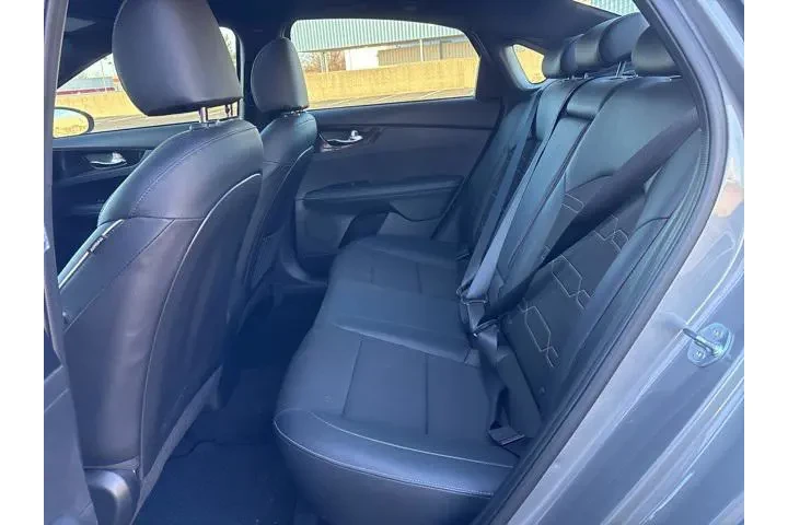 $22999 : Kia Forte 2024 GT-Line 4dr S image 5