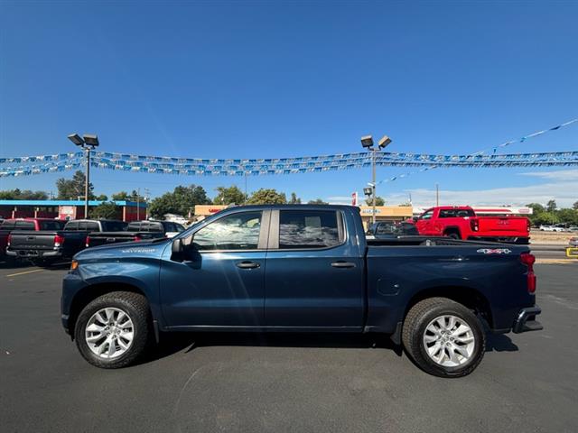 $32299 : 2021 Silverado 1500 4WD Crew image 3