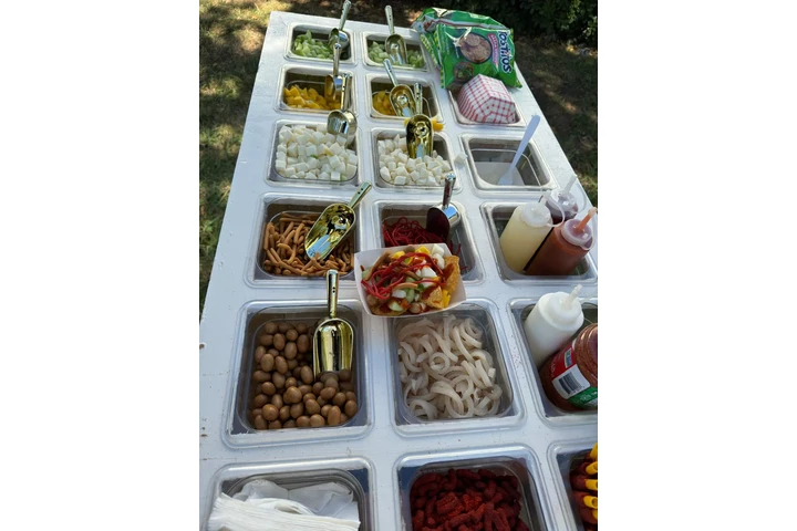 SNACKS Y TOSTILOCOS image 2