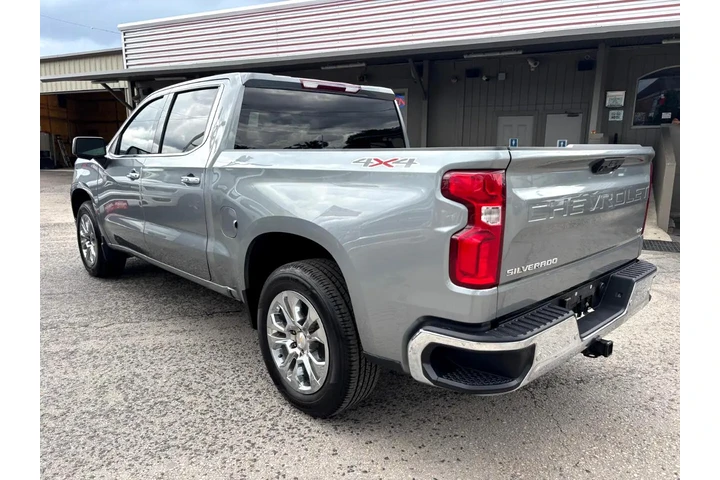 2023 Silverado 1500 LTZ image 5