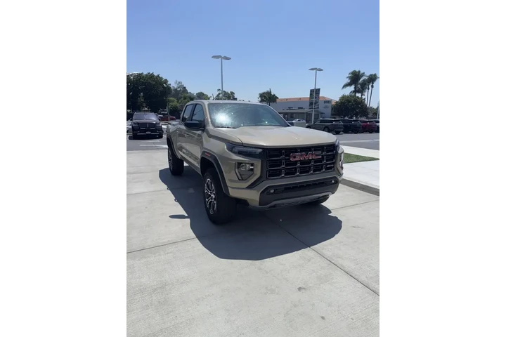 $38900 : GMC Canyon 2023 4x4 AT4 4dr image 5