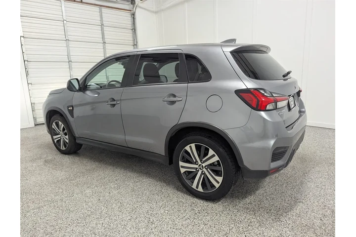 $21997 : Mitsubishi Outlander Sport 2 image 4