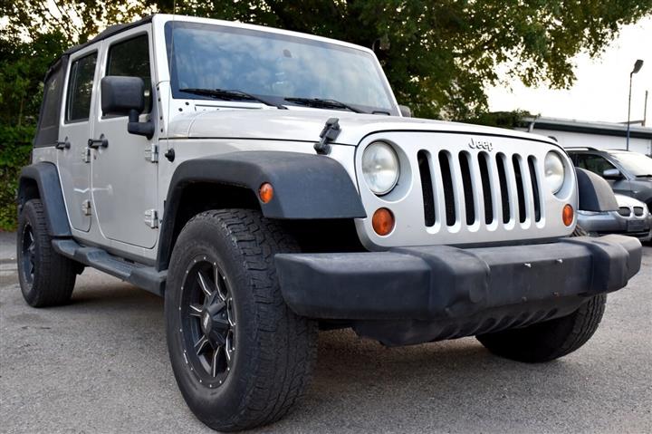 $8500 : 2008 Jeep Wrangler Unlimited X image 4